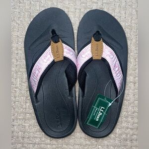 NEW L.L. Bean Women's Black & Pink Flip Flops Size 6M Maine Isle Lobster Motif